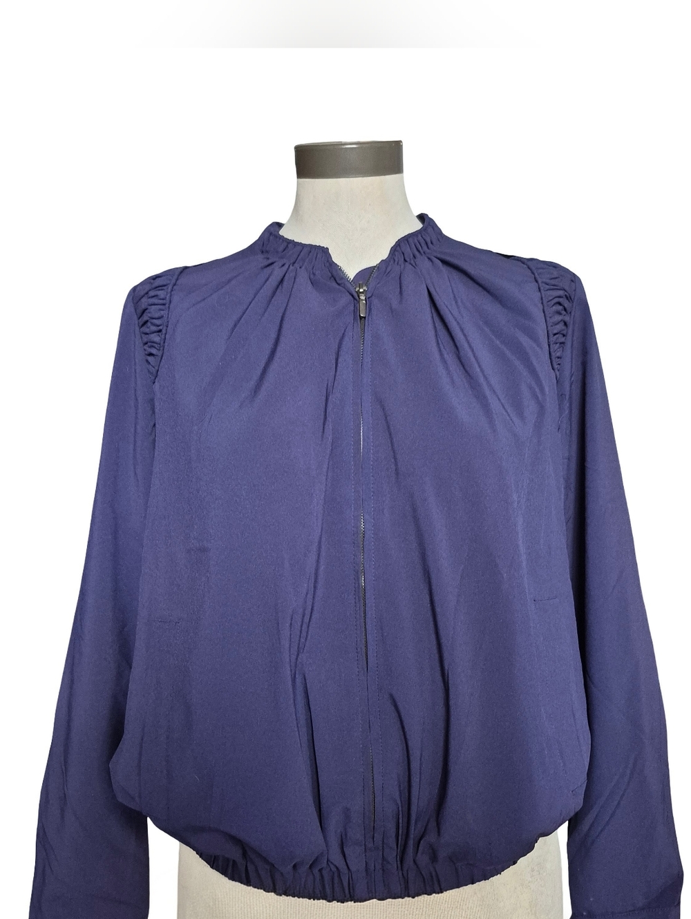 Simply Chloe Dao Size Small Zip Front Lightweight Jacket